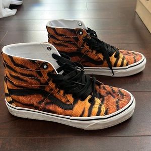 Vans Tiger Print Sk8-Hi Shoes
